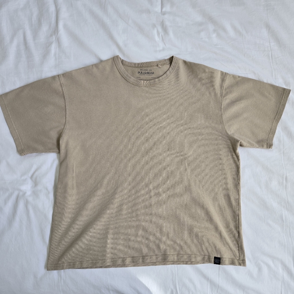 Pull&Bear Men's Beige Relaxed Fit T-Shirt